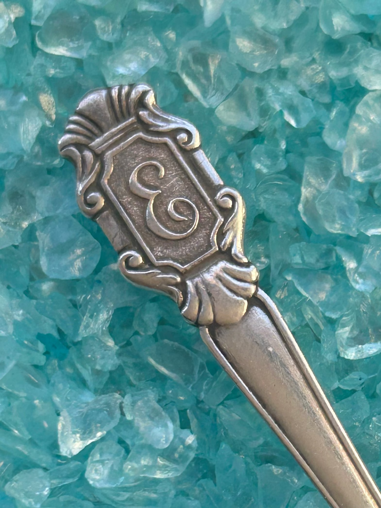 Custom 'E' letter ring