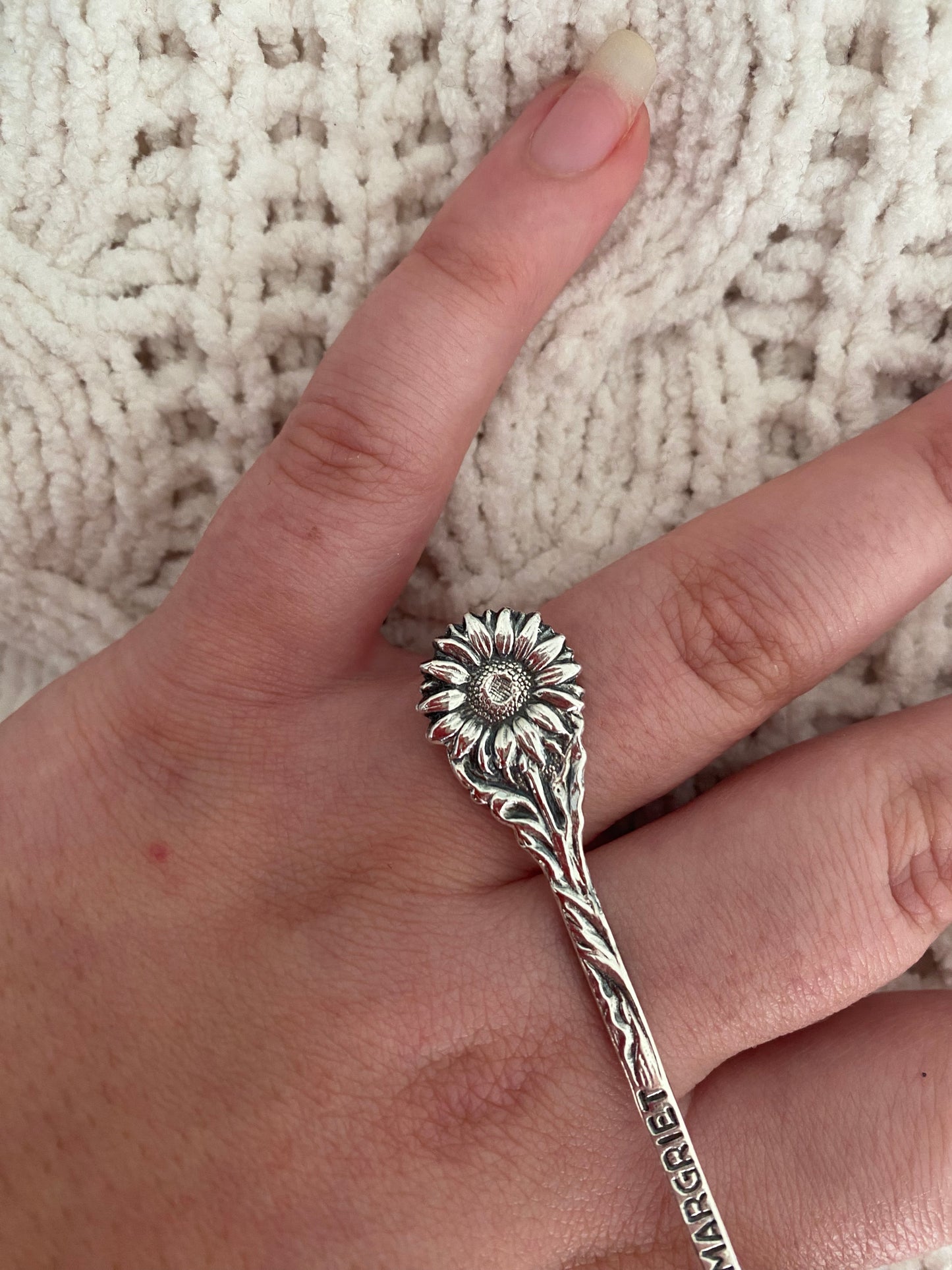 Custom 'Margriet' bloem ring