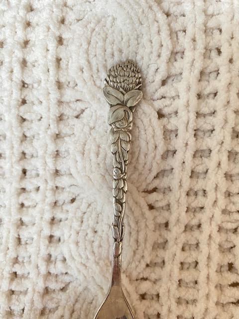 Custom 'klaverbloem' bloem ring