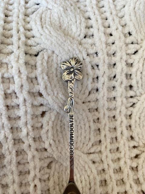 Custom 'bosviooltje' bloem ring