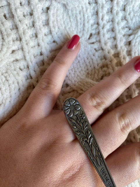 Custom 'dahlia' bloem ring